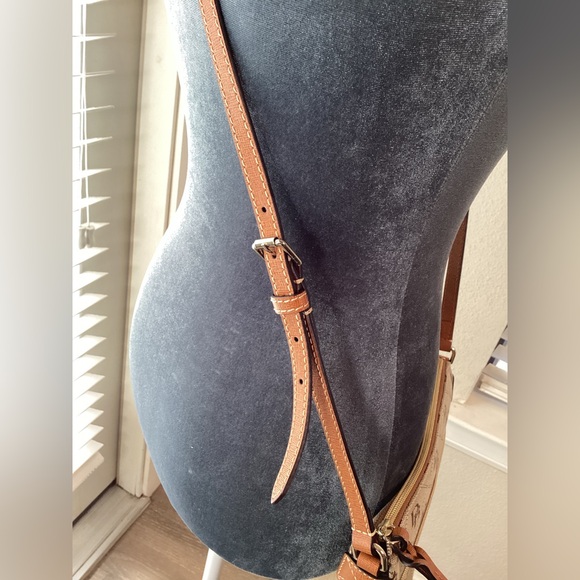 Dooney & Bourke Crossbody Signature Logo Bag - Picture 9 of 13